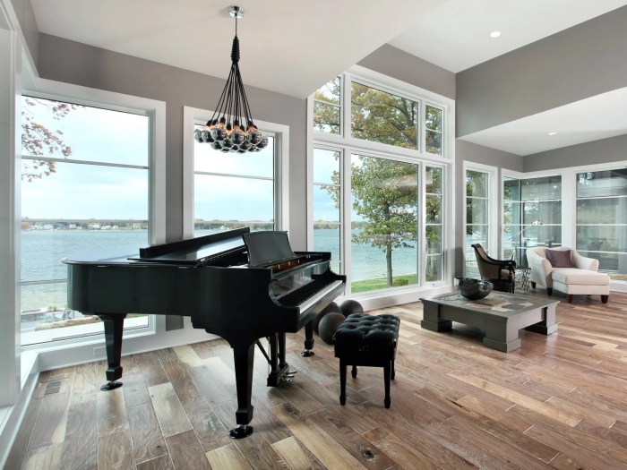 How to decorate a room around a piano