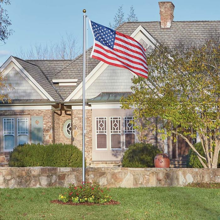 Desain tiang bendera rumah